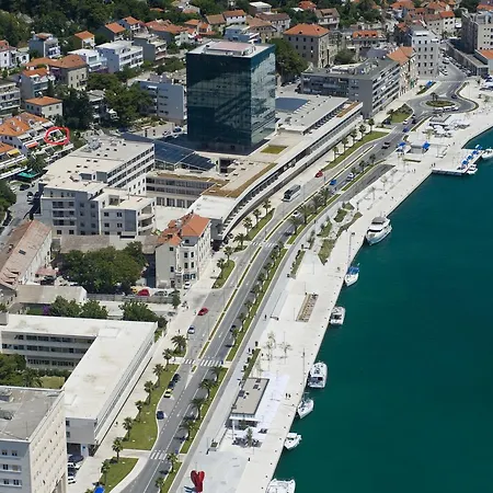 Apartment Levelup Split